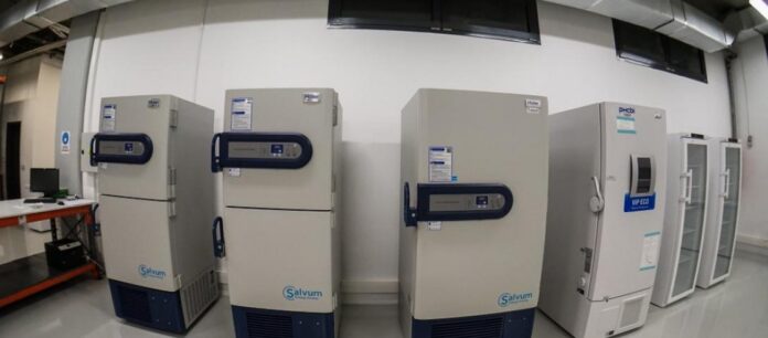 Κράτος-οπερέτα: Τα εμβόλια τα είχαν σε ψυγεία χωρίς εφεδρική μονάδα ρεύματος – Δείτε τι έγινε