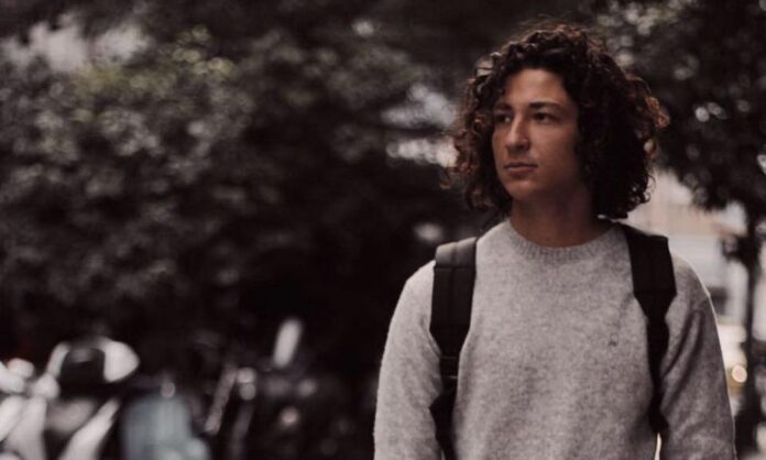 Συνέλαβαν φωτορεπόρτερ στη Βουλή επειδή φωτογράφιζε διαδήλωση