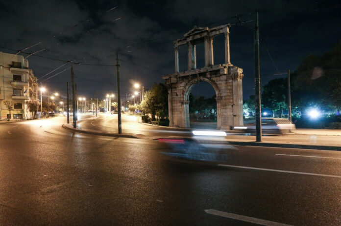 Απαγόρευση κυκλοφορίας στις 18:00 τα Σαββατοκύριακα στην Αττική – Η οριστική εισήγηση