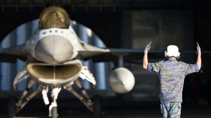 Λύση για τους μηχανικούς της Σχολής Ικάρων από το υπουργείο Παιδείας