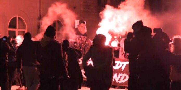 Δανία: Εκατοντάδες στους δρόμους κατά του lockdown και των διαβατηρίων εμβολίων (ΦΩΤΟ)