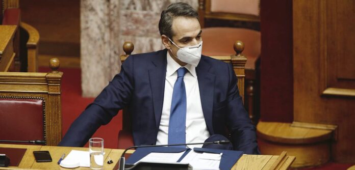 Ανελέητο σφυροκόπημα κατά του μητσοτακικού στρουθοκαμηλισμού