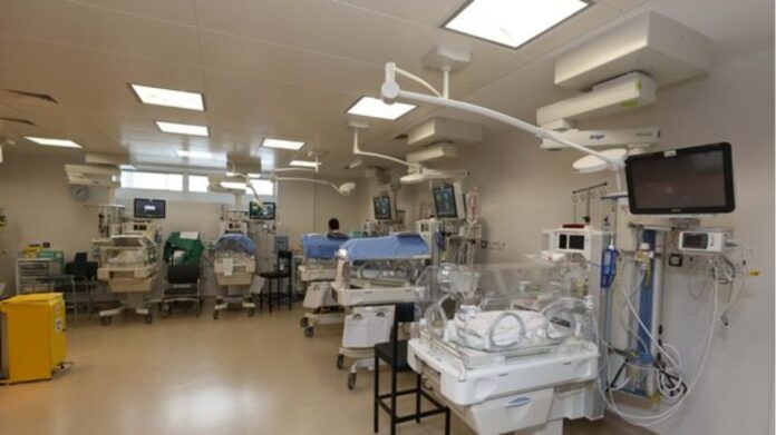 Σάλος στη Γαλλία με τον βιαστή μαιευτήρα: Θύματά του έγκυοι και λεχώνες