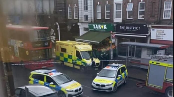 Άγνωστος πέταξε μολότοφ κοντά σε συναγωγή στο Λονδίνο