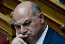 Ξεφτίλισαν τον Τσιάρα οι αγρότες! – “Ψεύτης και πολιτικός απατεώνας ο Τσιάρας”! – (VIDEO)