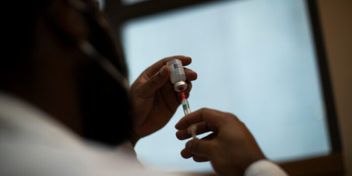 OLAF: Ετσι δρουν τα παράνομα κυκλώματα διακίνησης «μαϊμού» εμβολίων -Απάτες με ψεύτικες προσφορές