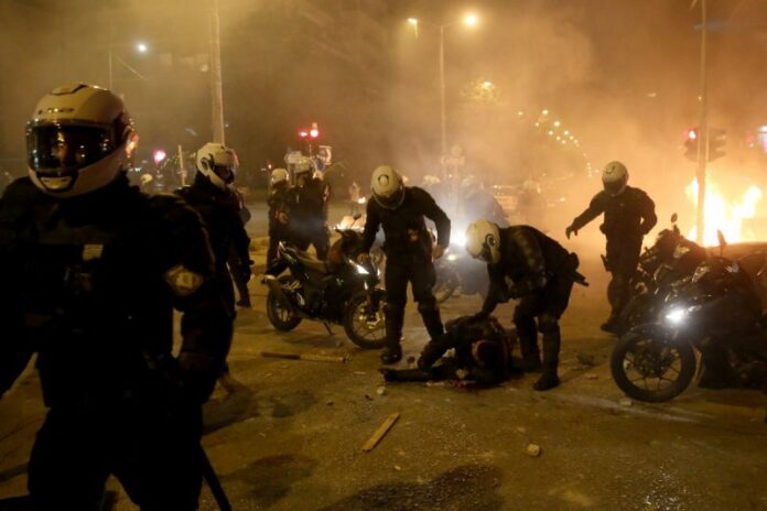 Νέα προφυλάκιση για την επίθεση στον αστυνομικό στη Νέα Σμύρνη