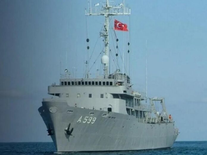 Ξαναβγήκε το Τσεσμέ στο Κεντρικό Αιγαίο