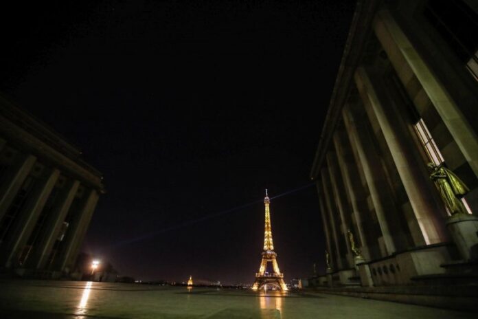 Γαλλία: Έρευνα για φόνο εκ προμελέτης σε βάρος δύο 15χρονων, μετά τον θάνατο της 14χρονης στον Σηκουάνα