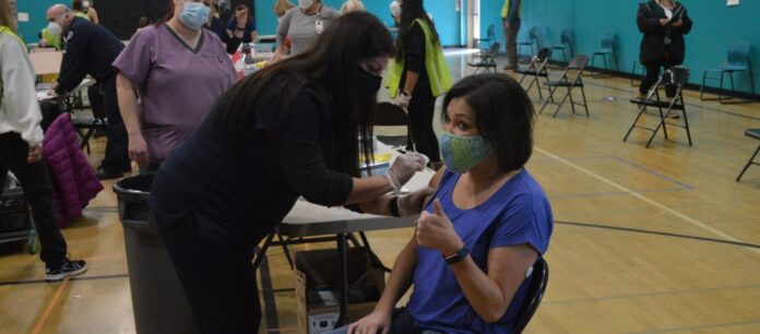 Απόφαση «βόμβα» στο Ισραήλ: Όσοι εκπαιδευτικοί δεν εμβολιαστούν κατά Covid-19 ή θα απολυθούν ή θα κάνουν συνεχώς τεστ