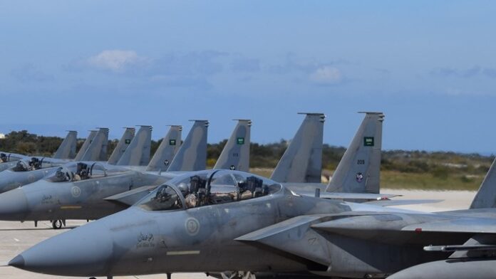 Συνωστισμός από F-18 και F-15 στον αέρα της Σούδας – (ΦΩΤΟ – VIDEO)