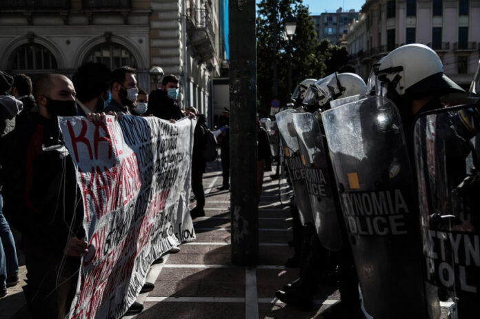 Εργασιακό και αστυνομία στα Πανεπιστήμια ξαναβγάζουν τον κόσμο στους δρόμους