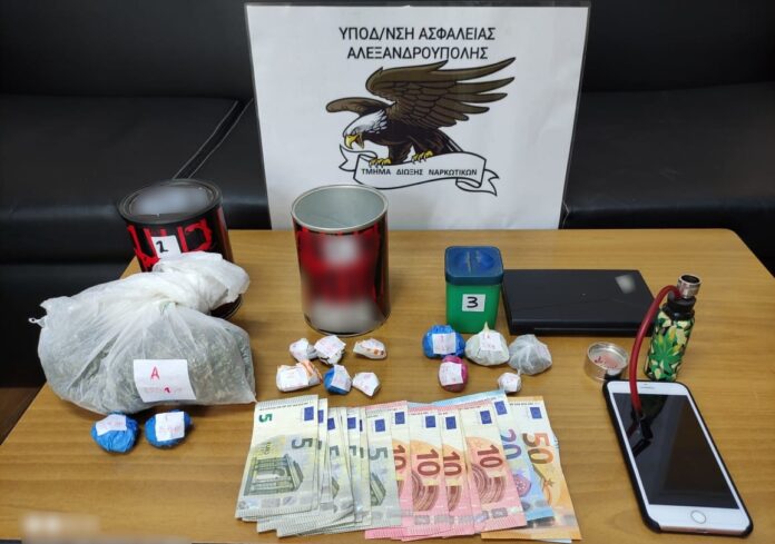 Χειροπέδες σε δύο άτομα για ναρκωτικά σε Έβρο και Καβάλα (φωτο)