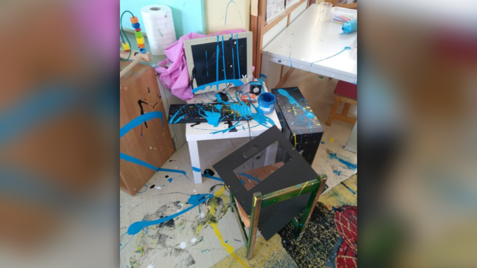 PicsArt_03-27-09_46_43