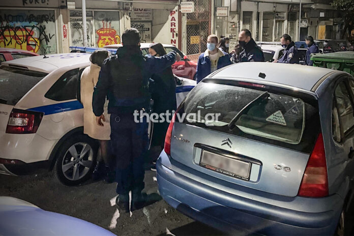 Θεσσαλονίκη: Έφοδος της Αστυνομίας σε κορωνοπάρτυ Γάλλων φοιτητών – Κρύφτηκαν στις ντουλάπες (video)