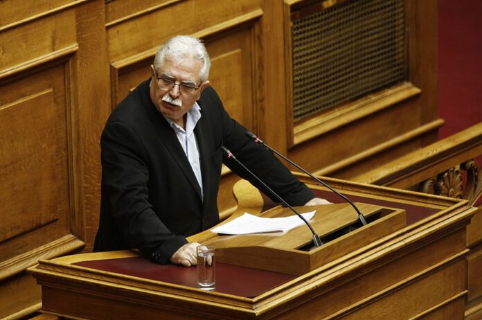 Κατσώτης: Η κυβέρνηση παίζει με τη ζωή του λαού – Να πάρει μέτρα τώρα