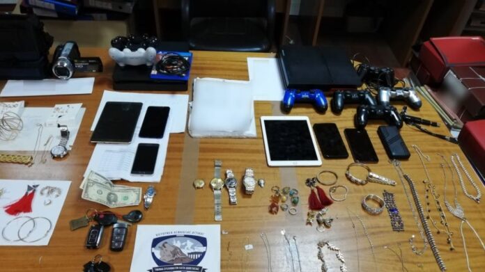 Εξαρθρώθηκε κύκλωμα που διέπραττε κλοπές και ληστείες – Προσποιούνταν τεχνικούς της ΔΕΗ-(ΦΩΤΟ)