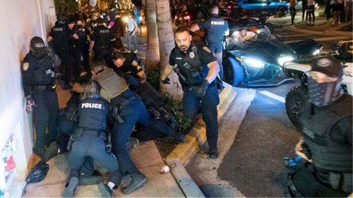 ΗΠΑ: Χαμός στους δρόμους του Μαϊάμι για το «spring break» – Χίλιες συλλήψεις-(ΦΩΤΟ-VIDEO)