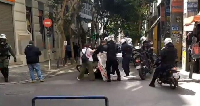 Τα πανό, λάφυρο ! – (VIDEO)