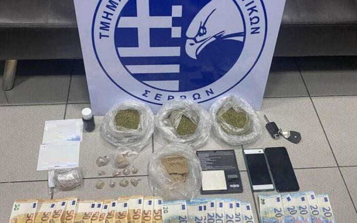 Θεσσαλονίκη: Είχε κρυμμένα ναρκωτικά στο… ρολό από παραθυρόφυλλο – (VIDEO – ΦΩΤΟ)