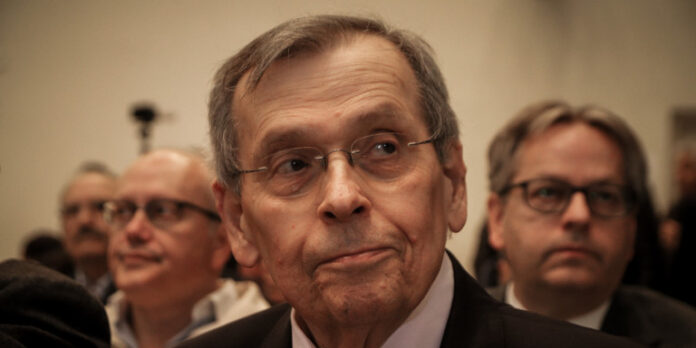 Στέφανος Μάνος για πάγωμα κατεδαφίσεων αυθαιρέτων: «Πώς χαρακτηρίζετε εσείς αυτή την κυβερνητική πράξη αναξιοπιστίας;»