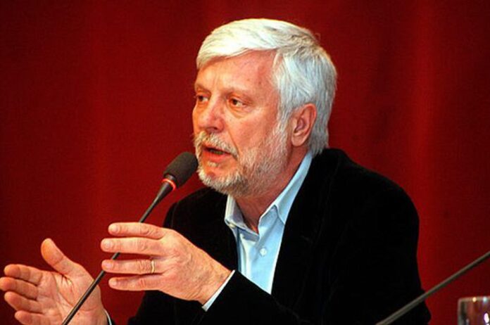 Τατούλης: Η Κυβέρνηση να αναθεωρήσει την επιλογή για αστυνομική βία – Ο Περιφερειάρχης αρνήθηκε να συζητηθεί σχετικό ψήφισμα