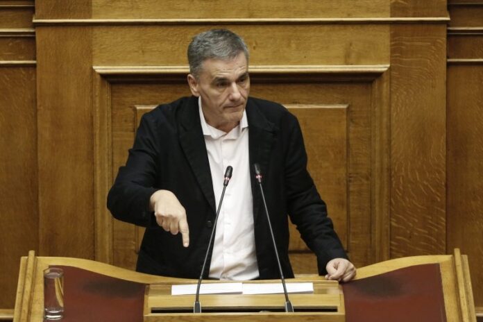 Ξέσπασμα Τσακαλώτου για αυτούς που τον εμπλέκουν στα εσωκομματικά του ΣΥΡΙΖΑ: «Δεν απειλείται ο Τσίπρας»