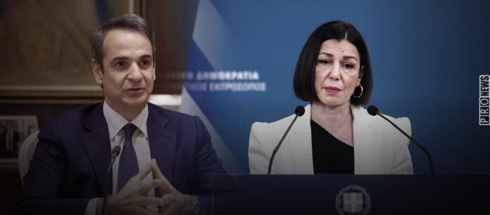 Σε άλλο σύμπαν η κυβέρνηση: Βλέπει «πτωτική τάση πανδημίας» μετά την χθεσινή εκτόξευση κρουσμάτων & νεκρών!