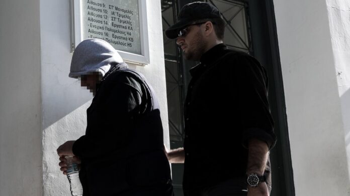 Ισόβια στον σωφρονιστικό υπάλληλο που σκότωσε τον κουνιάδο του μέσα στο σπίτι του στα Μέγαρα