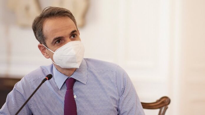 Φοροελαφρύνσεις: Στο 22% από το 24% ο συντελεστής φορολόγησης – Μειώνεται στο 55% η προκαταβολή φόρου