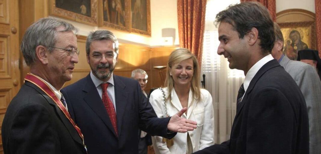 oi-endokses-imeres-tis-agias-oikogeneias-me-tin-eugeniki-xorigia-tou-antinews