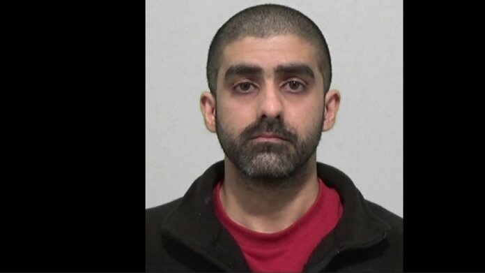 Βρετανία: Πατέρας προσπαθούσε να εξαναγκάσει 11χρονη να κάνει σεξ με το κατοικίδιό της