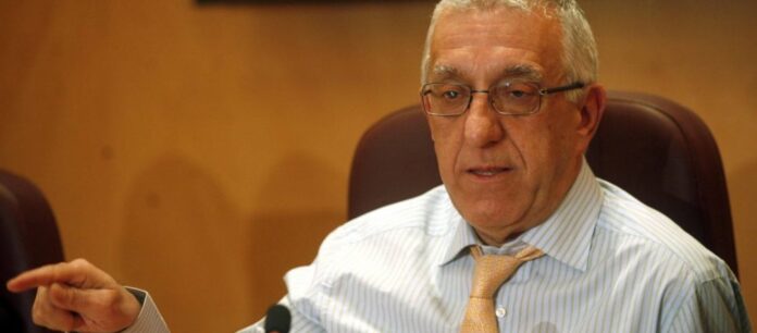 Ο Κακλαμάνης ξεμπρόστιασε τον Πλεύρη