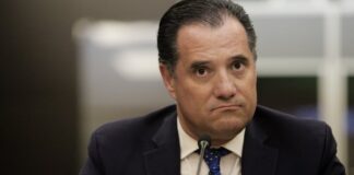 Α.Γεωργιάδης: «Θα γίνουν απολύσεις ανεμβολίαστων υπαλλήλων» – Εργατολόγοι: «Είναι παράνομες»