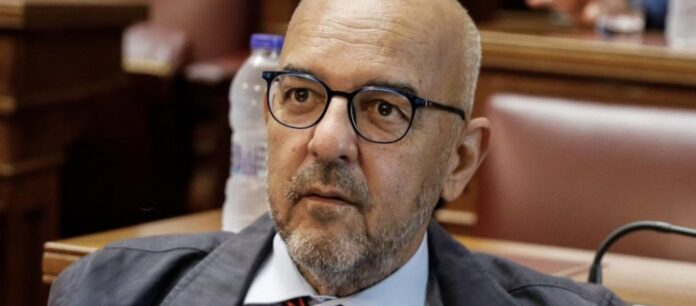 Μπ. Παπαδημητρίου για το λαθρεμπόριο καυσίμων: Δεν είναι δουλειά του κράτους να τα βάλει με εκτελεστές! – Να τους βρείτε και να μας τους πείτε