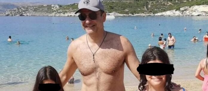 Yeni Safak: Πρώτο θέμα τα μπάνια του Κ.Μητσοτάκη την ώρα που η Ελλάδα καιγόταν