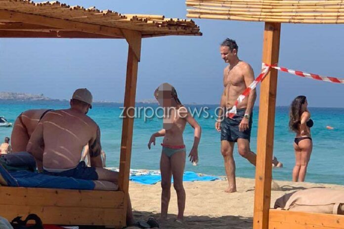 Οι πυρκαγιές καίνε σπίτια και αυτοκίνητα πολιτών και…ο Κυριάκος Μητσοτάκης ανέμελος συνεχίζει τις βουτιές του στην Κρήτη- (φωτο)