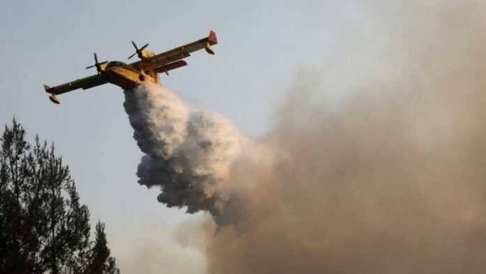 Ενισχύσεις με πυροσβέστες και εναέρια μέσα από πέντε χώρες