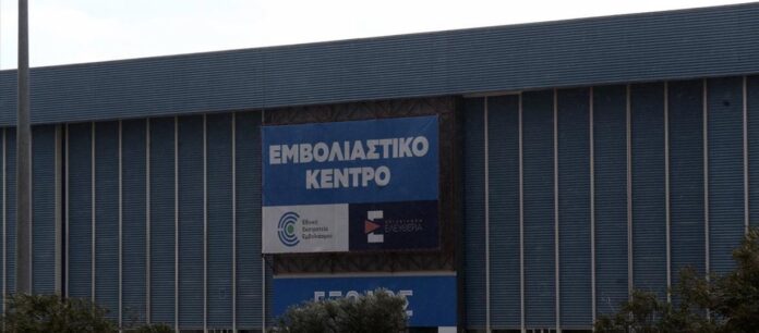 Το βίντεο που εκθέτει Κυβέρνηση και ΜΜΕ για τον εμβολιασμό