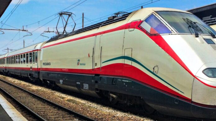 Αυτεπάγγελτη έρευνα από τη Ρυθμιστική Αρχή Σιδηροδρόμων για το χθεσινό μπάχαλο με το «Λευκό Βέλος»