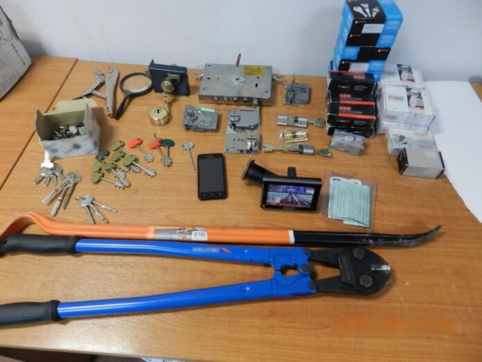 Χαλκίδα: Αλλοδαπός καταζητούνταν για δύο κλοπές αλλά αποκαλύφθηκαν ακόμα τρεις και μία απόπειρα!