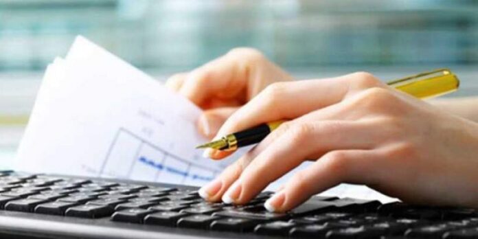 Συνελήφθη λογιστής στην Κρήτη που έβαζε… πλαστές υπογραφές σε βάρος κοινοτάρχη