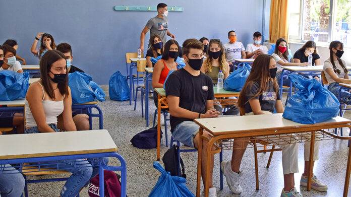 Σχολεία: Αντίστροφη μέτρηση για την επιστροφή στα θρανία – Όλα όσα ισχύουν για μαθητές και εκπαιδευτικούς