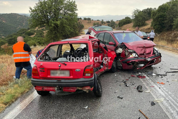 Σοβαρό τροχαίο έξω από τη Θεσσαλονίκη (φωτο)