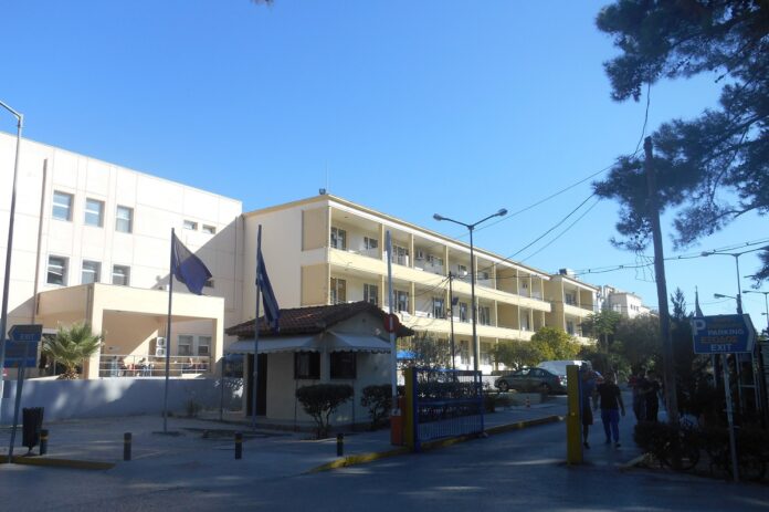 Χαμός σε νοσοκομείο του Ηρακλείου: 43χρονη εμπόδιζε τους γιατρούς που προσπαθούσαν να βοηθήσουν το παιδί της