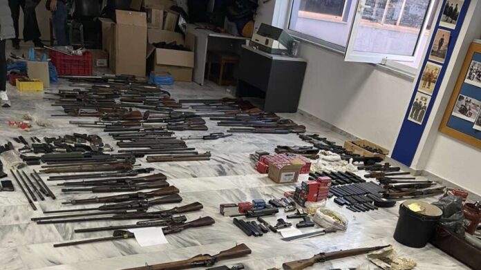Εξαρθρώθηκε εγκληματική οργάνωση με παράνομα εργαστήρια όπλων στα Χανιά-(ΦΩΤΟ)
