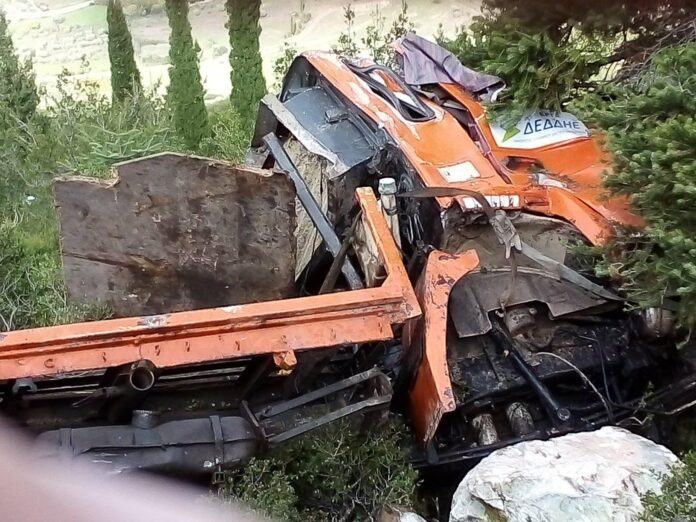 Βουτιά θανάτου για φορτηγό εργολάβου του ΔΕΔΔΗΕ!