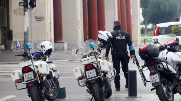 Αποκάλυψη: Είχε κάψει μοτοσυκλέτα αστυνομικού ο ένας από τους 8 ανήλικους που «έσπρωχναν» ναρκωτικά