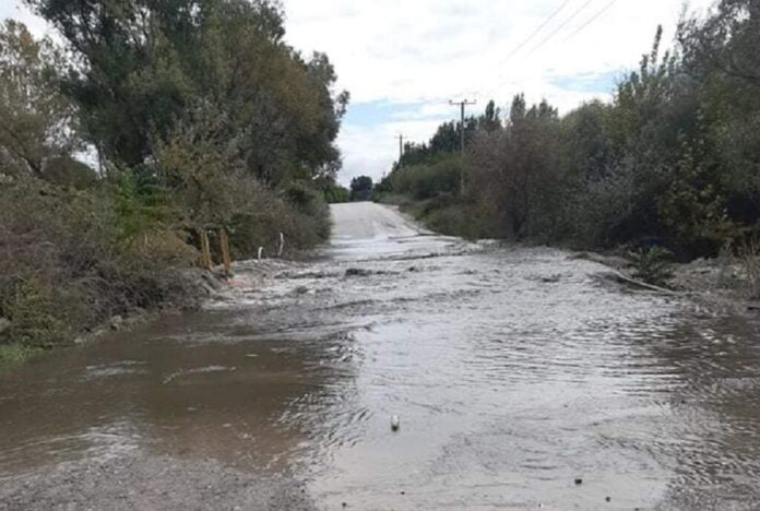 Θεσσαλονίκη: Υπερχείλισε ο Γαλλικός – Κλείσανε δρόμοι