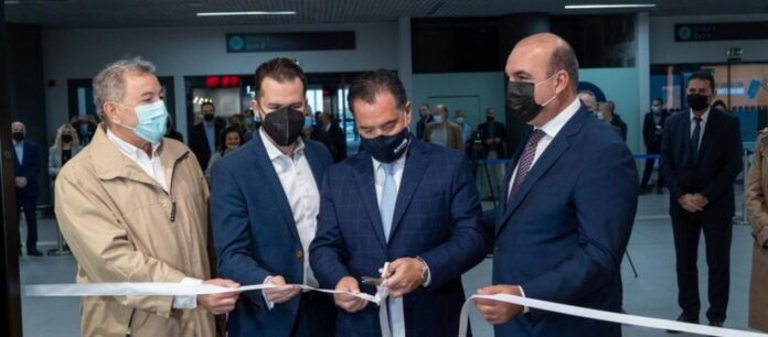 Ο Α.Γεωργιάδης έκανε εγκαίνια… σε σούπερ μάρκετ και το Twitter «έστησε» πάρτι